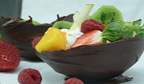 Coupe gourmande au chocolat et fruits frais