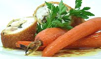 Croustillant de lapin au romarin et jeunes carottes rôties