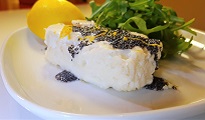 Mousseline de poisson blanc, sauce citronnette et pavot