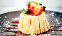 Charlotte aux fraises et au curry doux