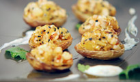 Petits farcis de pommes de terre aux gambas et aux épices