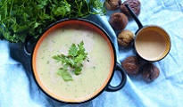 Velouté d'oignons et crème de châtaigne