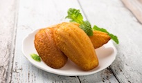 Madeleines aux fruits rouges