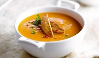 Velouté de carottes, lait de coco et foie gras poêlé