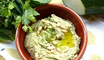 Baba ganoush de courgettes et pignons de pin