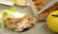 Crumble de poulet aux pommes et camembert