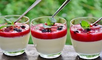 Panna cotta au coulis de framboise